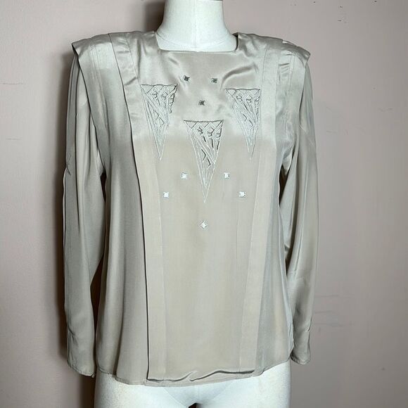 Dynasty Beige Silk Embroidered Cut Out Design Back Button Down Blouse size 4* - Picture 1 of 15